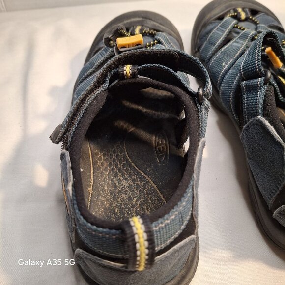 Keen Mens Newport H2 Sandals Size 5 Blue/Black With Yellow Accents Waterproof & - Picture 8 of 9